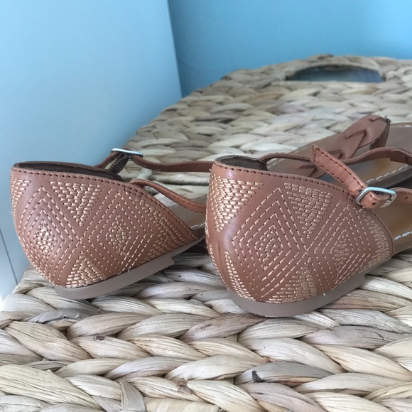 Sandals - Picture 3 of 4